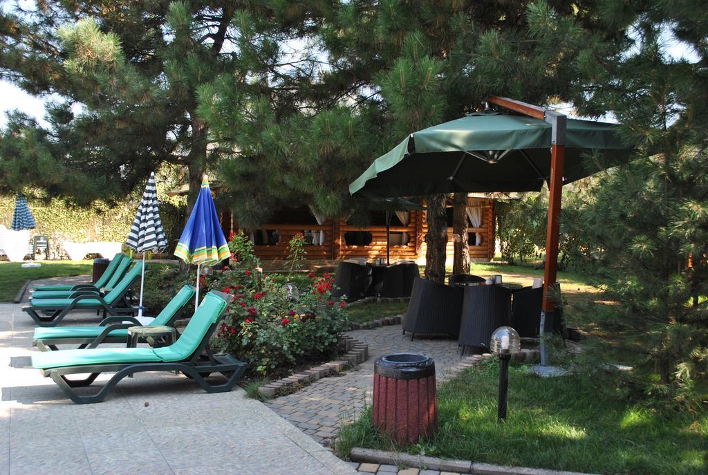 Kompleks Otdykha Elki-Palki Burlach'ya Balka Exterior photo