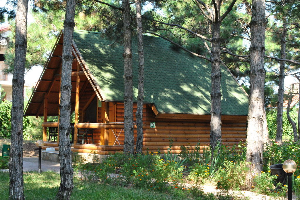 Kompleks Otdykha Elki-Palki Burlach'ya Balka Exterior photo